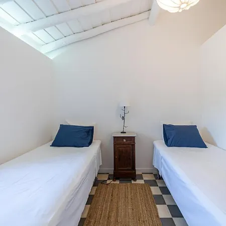 Aroucas Turismo E Natureza Holiday home