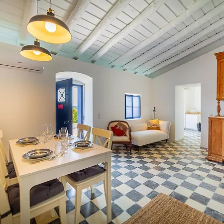 Aroucas Turismo E Natureza Holiday home *